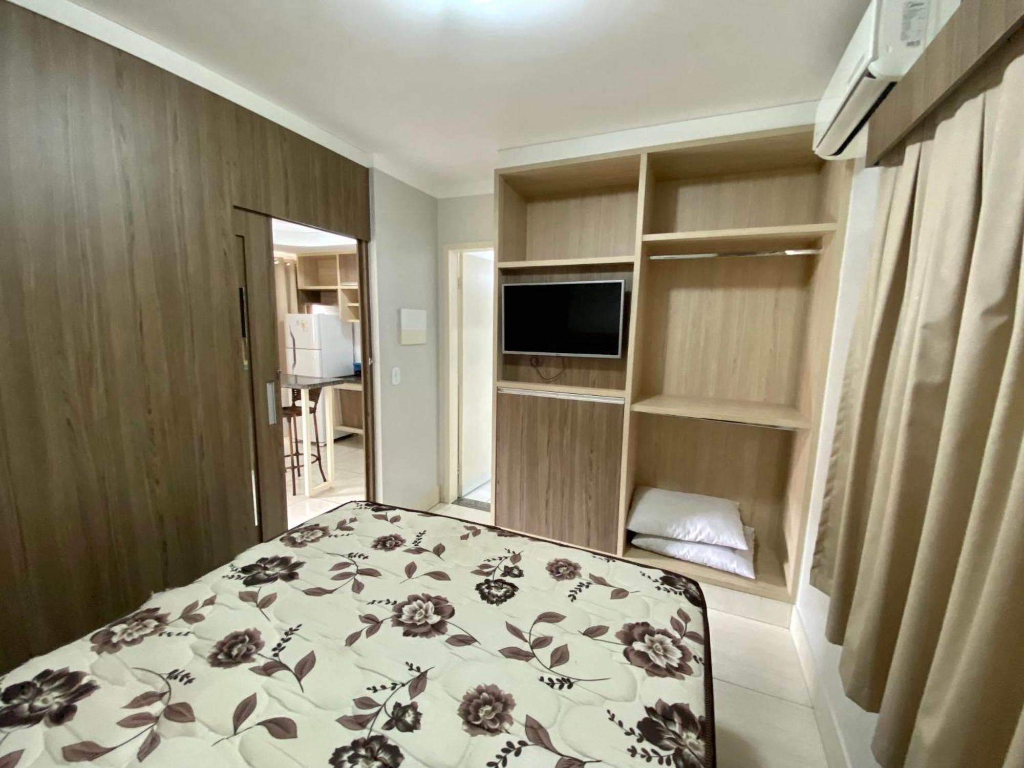 Di Roma Lacqua Caldas Novas Park 24H, Com Roupas De Cama E Banho エクステリア 写真